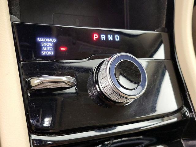 Photo of 2022 Black Jeep Grand Cherokee