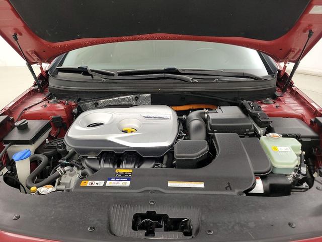 Photo of 2016 Red Hyundai SONATA Hybrid