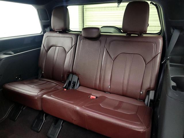 Photo of 2023 Gray Ford Expedition
