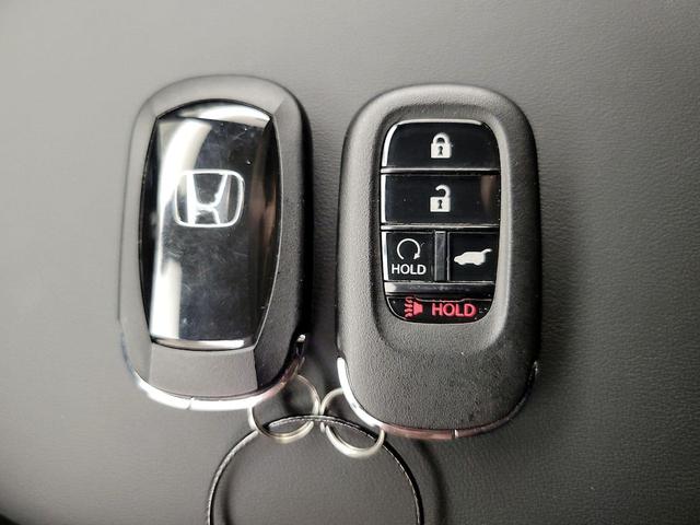 Photo of 2025 Gray Honda HR-V