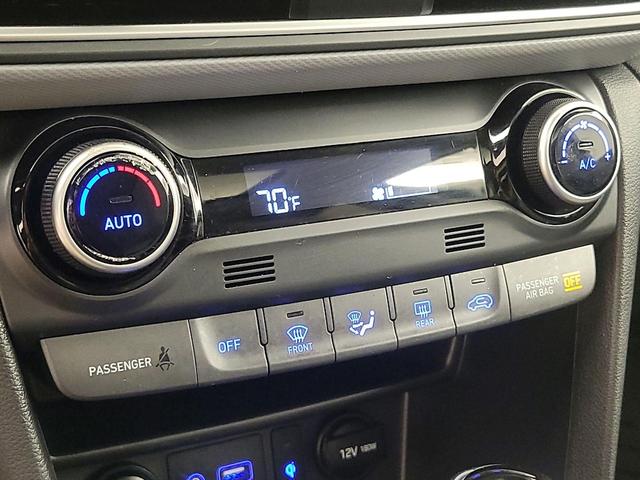 Photo of 2021 White Hyundai KONA