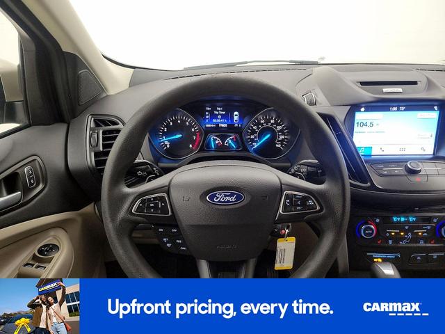 Photo of 2017 Gold Ford Escape