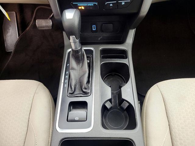 Photo of 2017 Gold Ford Escape