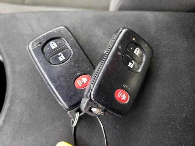 Photo of 2015 Silver Toyota Prius