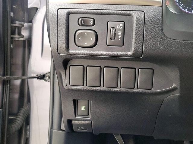 Photo of 2014 Gray Lexus CT 200h