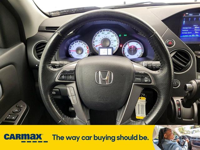 Photo of 2015 Burgundy Honda Pilot