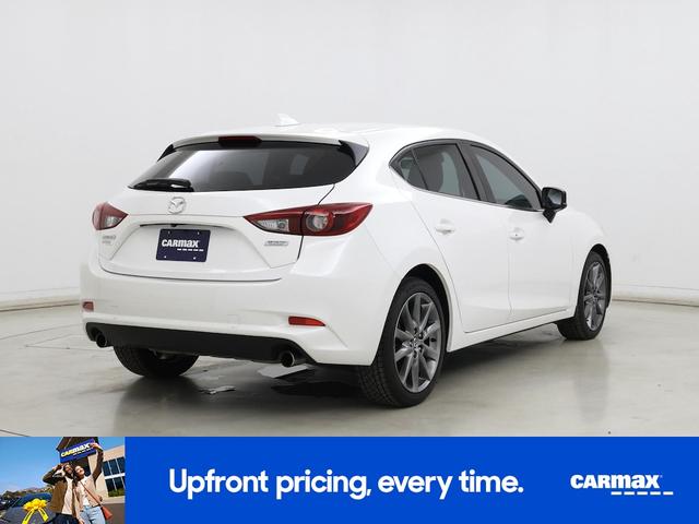 Photo of 2018 White Mazda Mazda3
