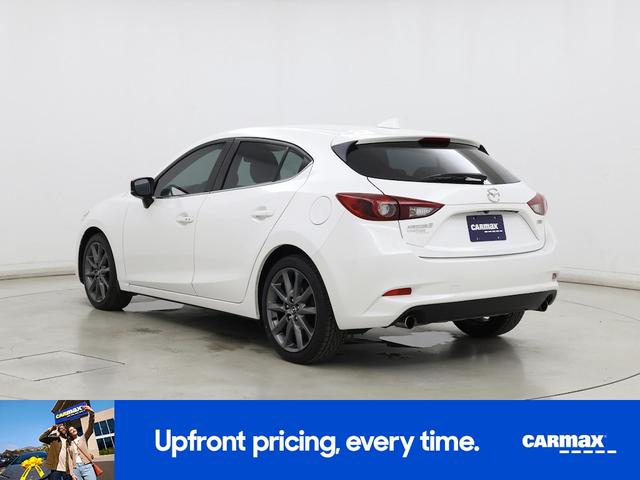 Photo of 2018 White Mazda Mazda3