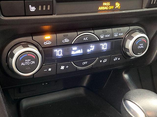 Photo of 2018 White Mazda Mazda3