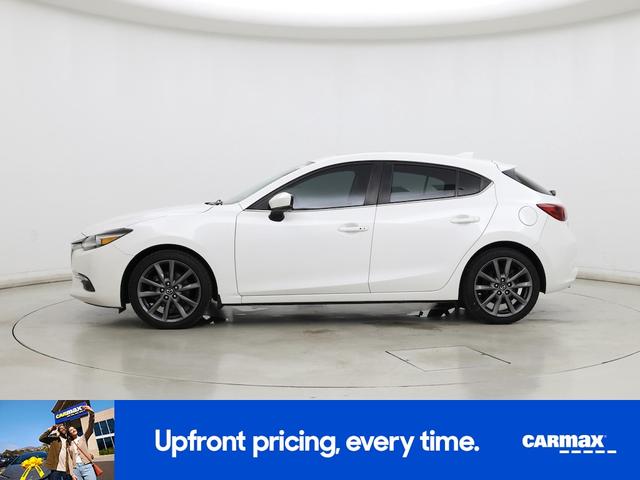 Photo of 2018 White Mazda Mazda3