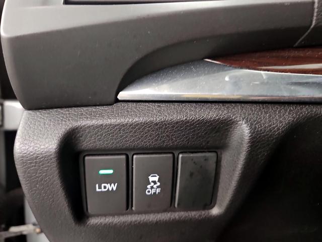 Photo of 2015 Silver Acura MDX