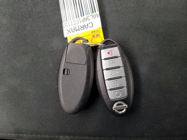 Photo of 2015 Pearl Nissan Altima