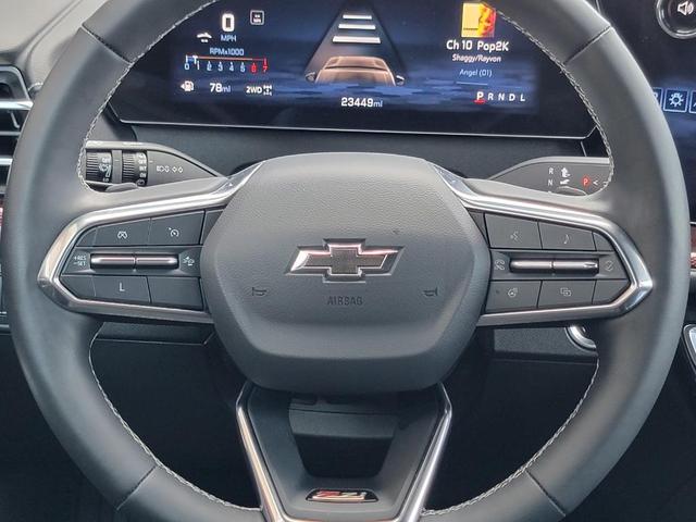 Photo of 2024 Summit White Chevrolet Traverse