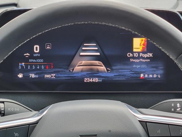 Photo of 2024 Summit White Chevrolet Traverse