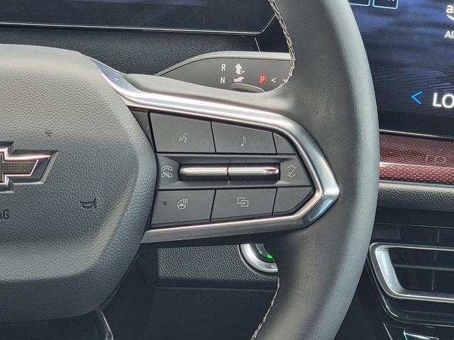 Photo of 2024 Summit White Chevrolet Traverse