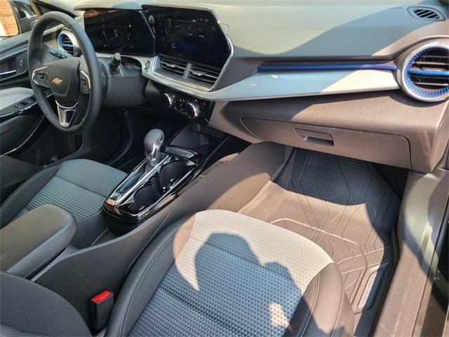 Photo of 2025 Mosaic Black Metallic Chevrolet Trax