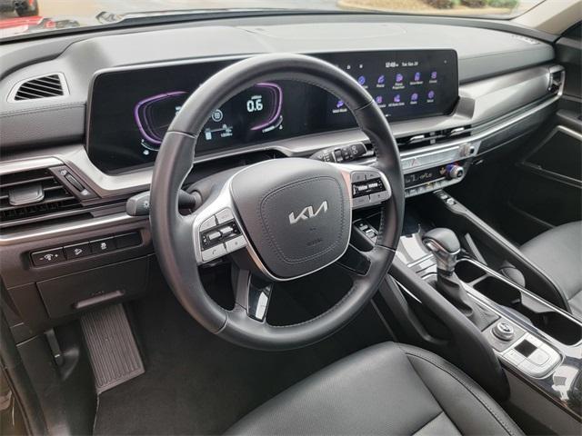 Photo of 2023 Dark Moss Kia Telluride