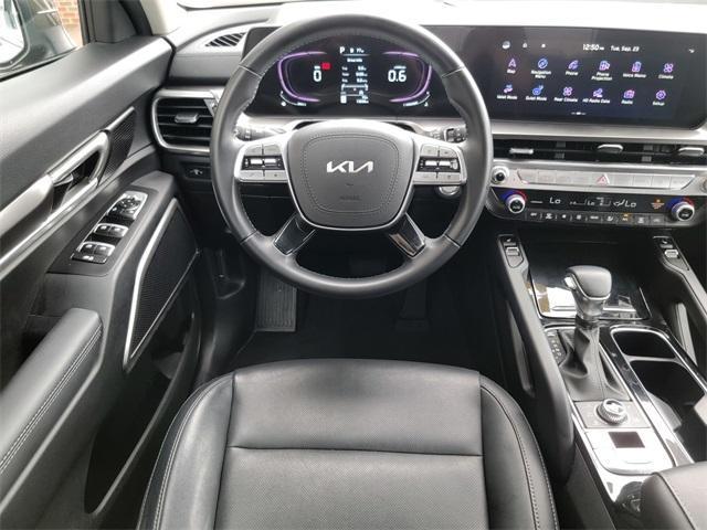 Photo of 2023 Dark Moss Kia Telluride