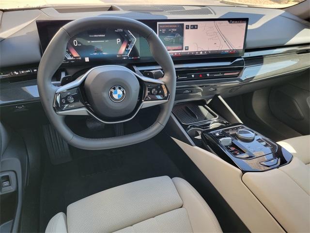 Photo of 2024 Dark Graphite Metallic BMW 530