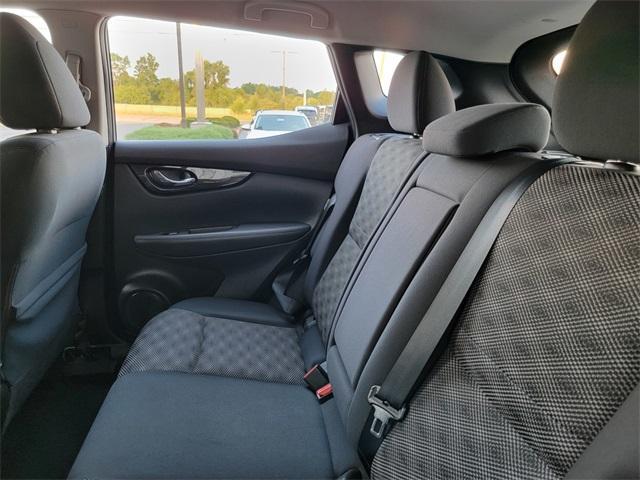 Photo of 2021 Gun Metallic Nissan Rogue Sport