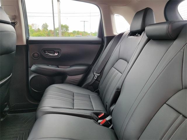Photo of 2023 Pearl Honda HR-V