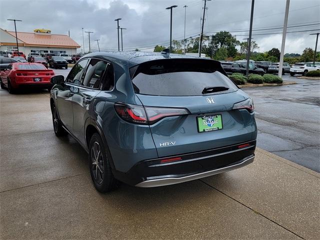 Photo of 2023 Pearl Honda HR-V