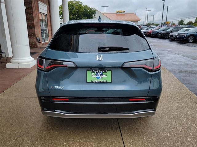 Photo of 2023 Pearl Honda HR-V