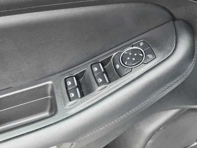 Photo of 2024 Silver Metallic Ford Edge