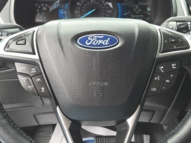 Photo of 2024 Silver Metallic Ford Edge