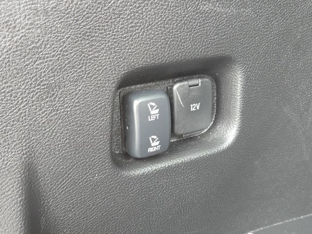 Photo of 2024 Silver Metallic Ford Edge