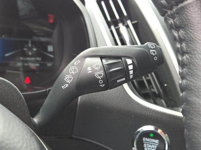 Photo of 2024 Silver Metallic Ford Edge