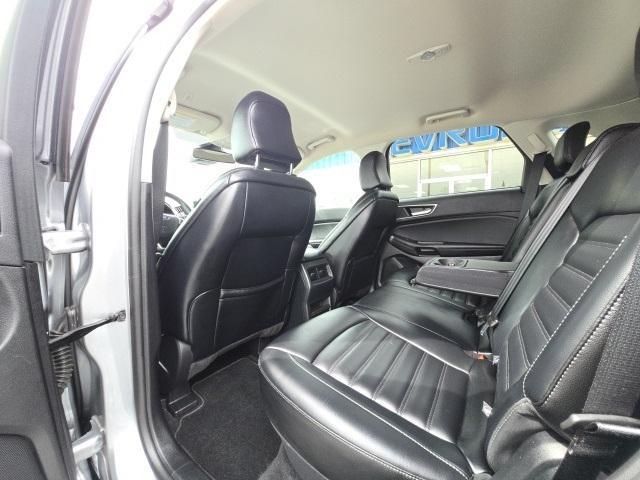 Photo of 2024 Silver Metallic Ford Edge