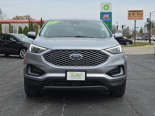 Photo of 2024 Silver Metallic Ford Edge