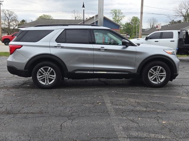 Photo of 2022 Silver Metallic Ford Explorer