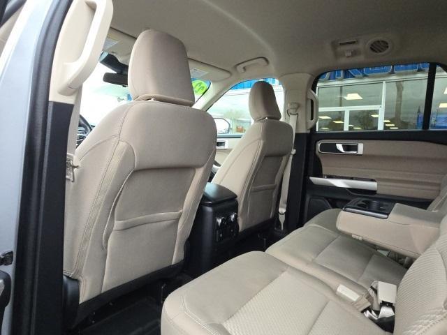 Photo of 2022 Silver Metallic Ford Explorer