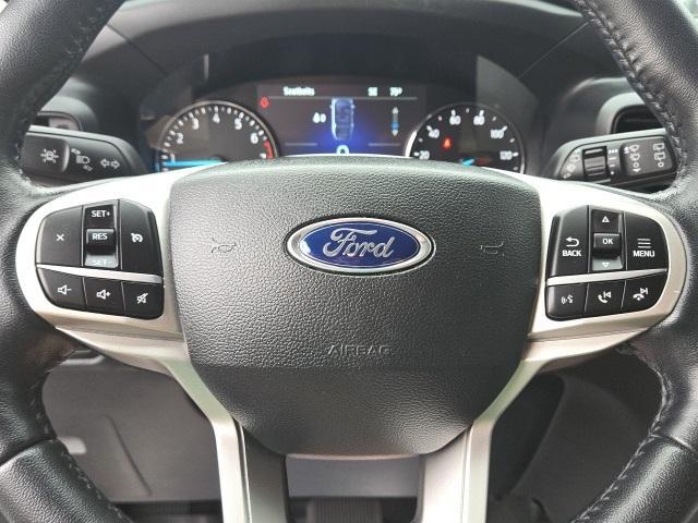 Photo of 2022 Silver Metallic Ford Explorer