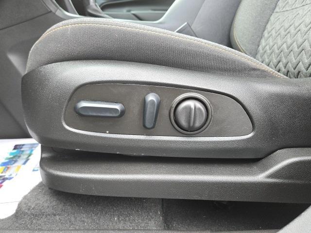 Photo of 2023 Summit White Chevrolet Equinox