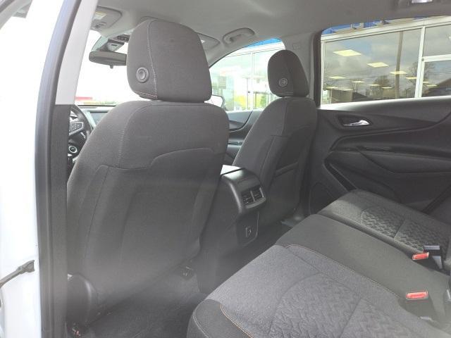 Photo of 2023 Summit White Chevrolet Equinox