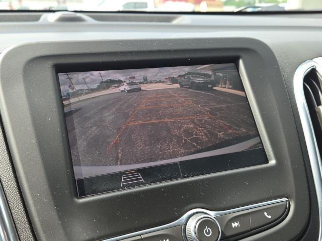 Photo of 2023 Summit White Chevrolet Equinox