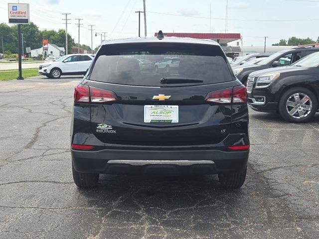 Photo of 2022 Mosaic Black Metallic Chevrolet Equinox