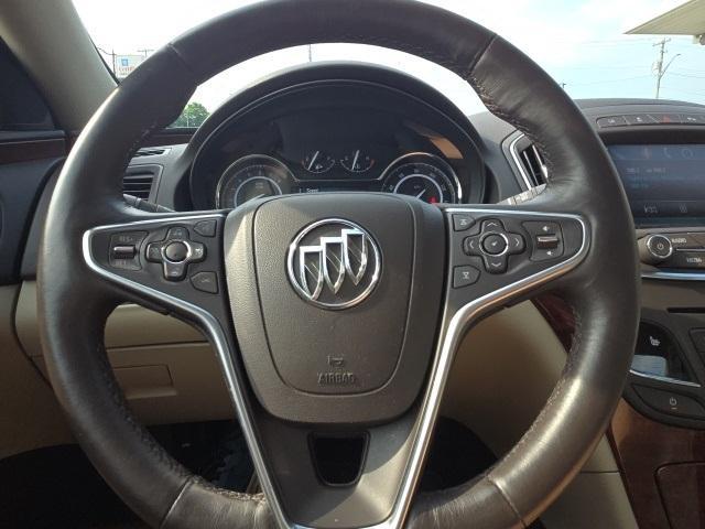 Photo of 2014 White Diamond Clearcoat Buick Regal