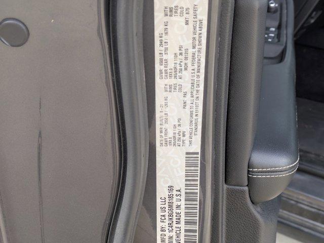 Photo of 2021 Metallic Jeep Grand Cherokee L