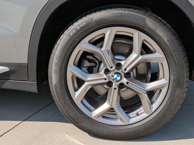 Photo of 2024 Gray Metallic BMW X3