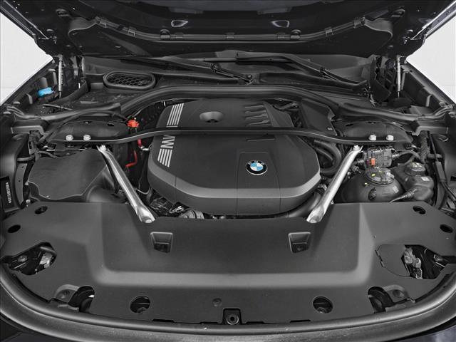 Photo of 2025 Gray Metallic BMW 740