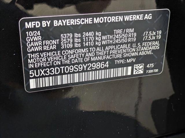 Photo of 2025 Black Sapphire Metallic BMW X4