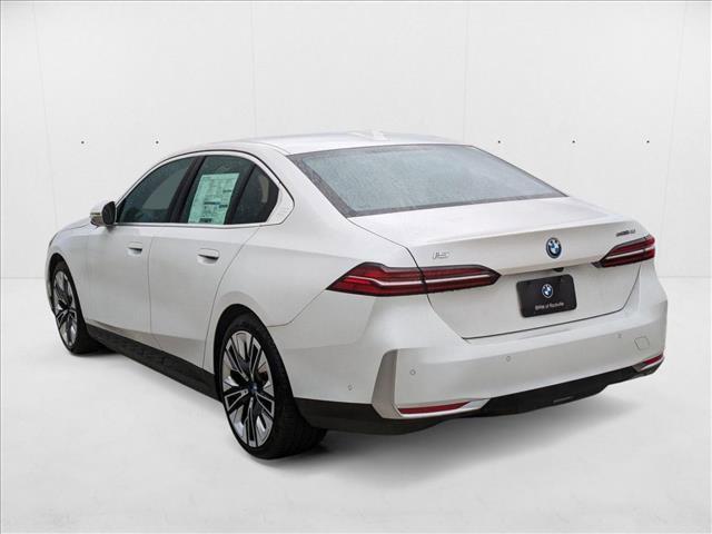 Photo of 2024 Mineral White Metallic BMW i5