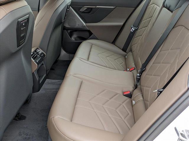 Photo of 2024 Mineral White Metallic BMW i5