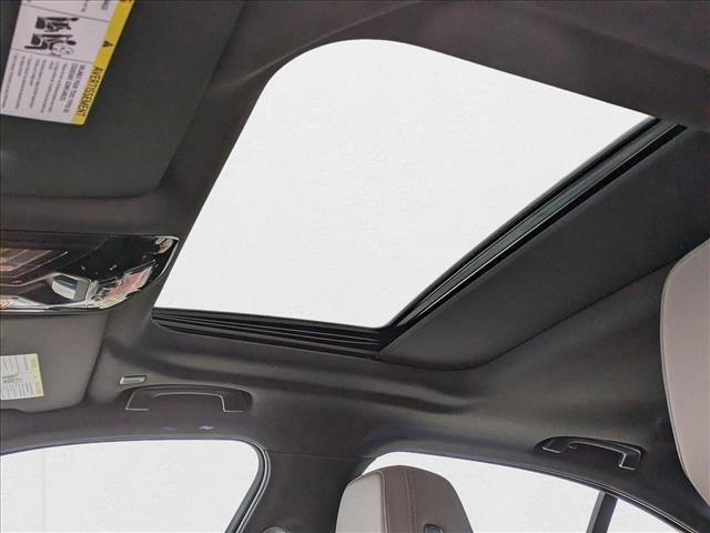Photo of 2024 Mineral White Metallic BMW i5