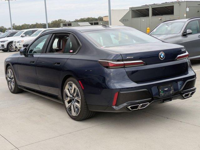 Photo of 2023 Tanzanite Blue II Metallic BMW 760