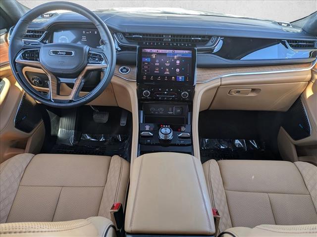 Photo of 2025 Diamond Black Jeep Grand Cherokee